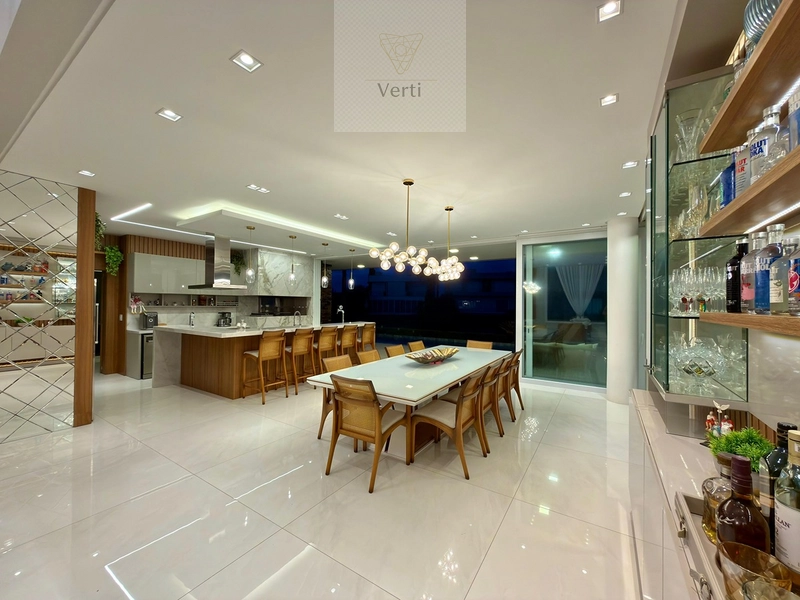 LUXO E EXCLUSIVIDADE Á BEIRA LAGO NO ENSEADA: 3ª foto da galeria de imagens do imóvel