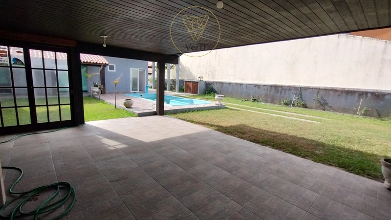 Imóvel com 6 dormitórios, piscina e área de lazer em dois terrenos com 900 m²: 25ª foto da galeria de imagens do imóvel
