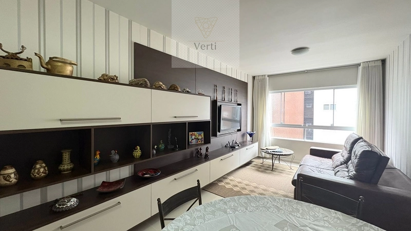 2 Dormitórios de Frente Bairro Navegantes: 1ª foto da galeria de imagens do imóvel