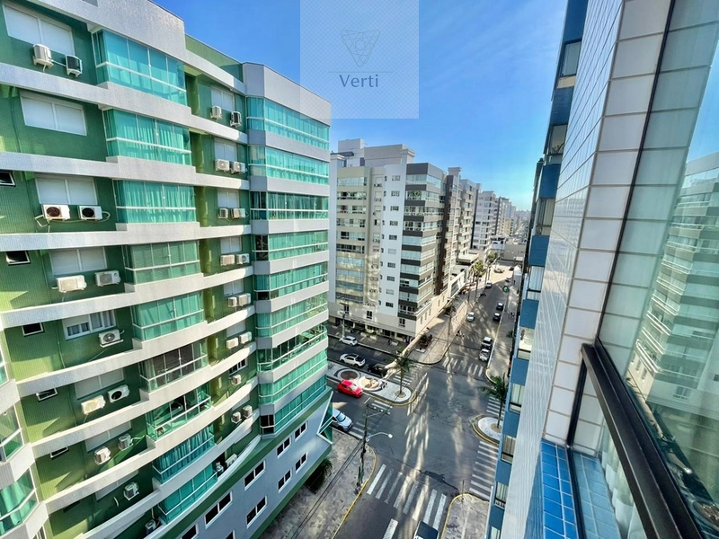 OPORTUNIDADE NO NAVEGANTES – APARTAMENTO MOBILIADO PRÓXIMO AO MAR!: 1ª foto da galeria de imagens do imóvel