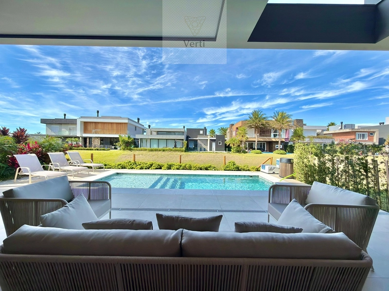 • CASA PREMIUM COM PÉ-DIREITO DUPLO E PISCINA AQUECIDA: 6ª foto da galeria de imagens do imóvel