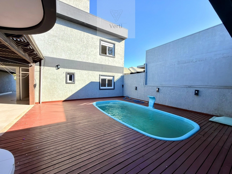 SOBRADO DE ALTO PADRÃO COM PISCINA EM LOCALIZAÇÃO PRIVILEGIADA!: 7ª foto da galeria de imagens do imóvel