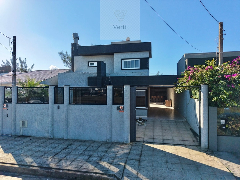 SOBRADO DE ALTO PADRÃO COM PISCINA EM LOCALIZAÇÃO PRIVILEGIADA!: 1ª foto da galeria de imagens do imóvel
