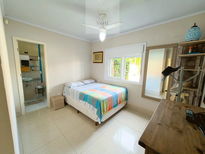 Casa com piscina em Atlântida : 28ª foto da galeria de imagens do imóvel