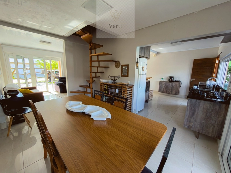 Casa com piscina em Atlântida : 21ª foto da galeria de imagens do imóvel