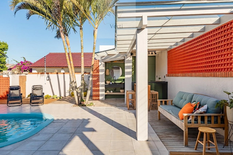 Casa com piscina em Atlântida : 5ª foto da galeria de imagens do imóvel