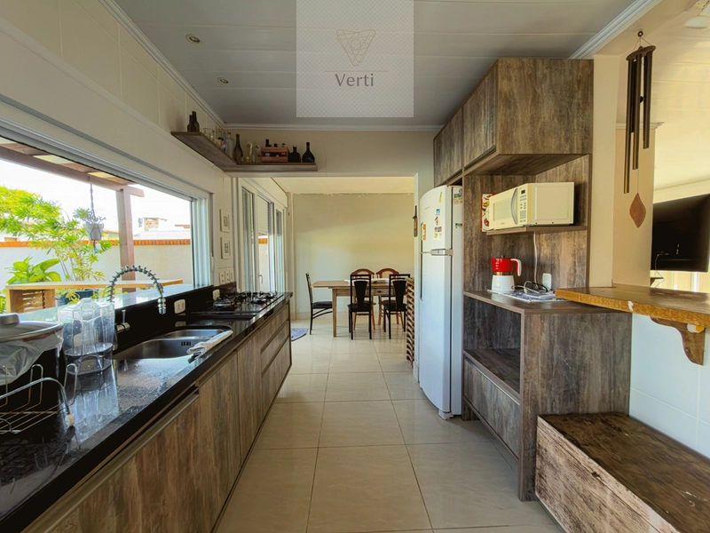 Casa com piscina em Atlântida : 19ª foto da galeria de imagens do imóvel