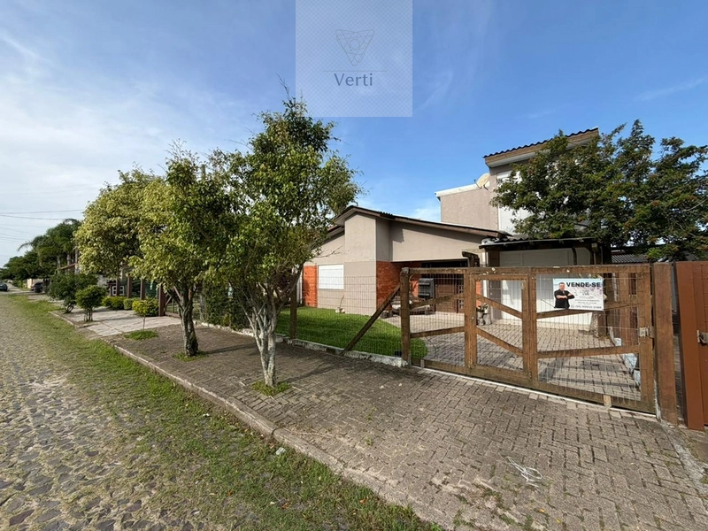 Casa com piscina em Atlântida : 14ª foto da galeria de imagens do imóvel