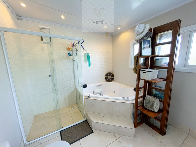 Casa com piscina em Atlântida : 34ª foto da galeria de imagens do imóvel