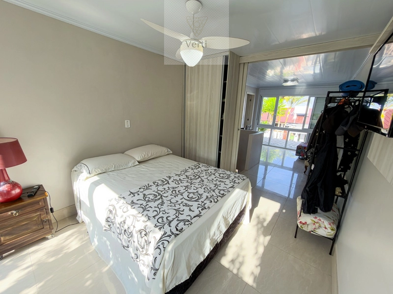 Casa com piscina em Atlântida : 23ª foto da galeria de imagens do imóvel