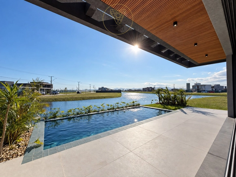 CASA DE ALTO PADRÃO À VENDA | BEIRA-LAGO E 5 SUÍTES: 8ª foto da galeria de imagens do imóvel