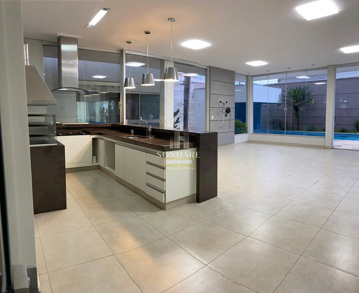 Imóvel  de Alto Padrão à venda no Bairro Boa Vista em Varginha. 🏠: 1ª foto da galeria de imagens do imóvel