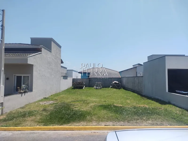 Terreno plano em condomínio fechado. Condominio Pinheiros de Tremembe: 6ª foto da galeria de imagens do imóvel