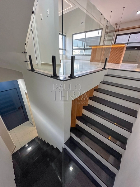 Casa em Condomínio Fechado em Taubaté | 3 Suítes + 4º Quarto, Piscina e Gourmet: 6ª foto da galeria de imagens do imóvel