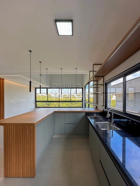 Casa em Condomínio Fechado em Taubaté | 3 Suítes + 4º Quarto, Piscina e Gourmet: 12ª foto da galeria de imagens do imóvel