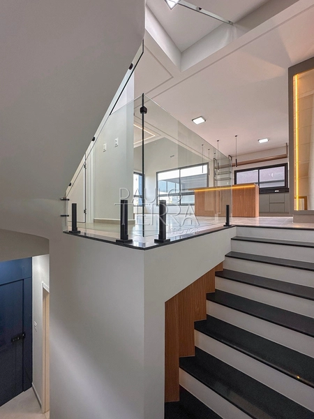 Casa em Condomínio Fechado em Taubaté | 3 Suítes + 4º Quarto, Piscina e Gourmet: 7ª foto da galeria de imagens do imóvel