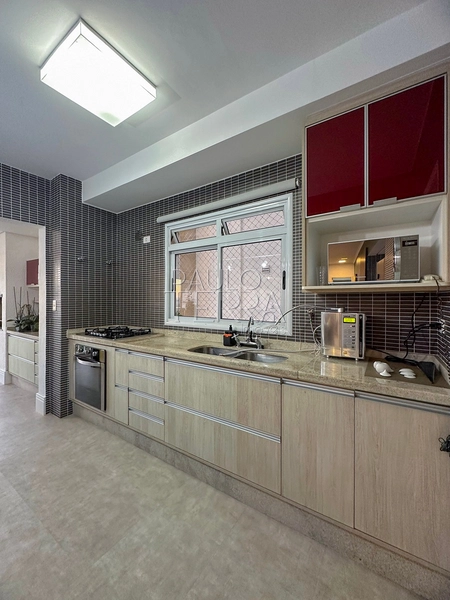 Apartamento à Venda no Condomínio Ekobé em Taubaté | Alto Padrão Reformado com Varanda Gourmet: 4ª foto da galeria de imagens do imóvel