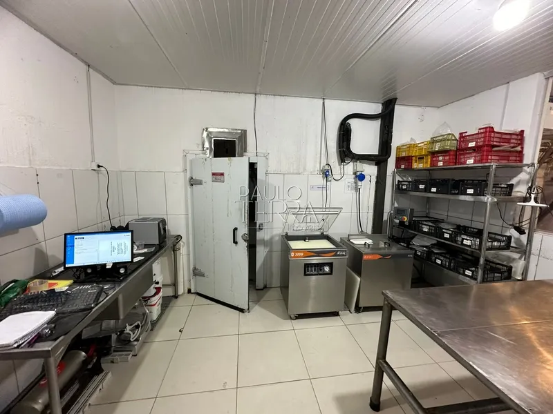 Ponto comercial para alugar com câmaras frias e congelamento -Taubaté: 5ª foto da galeria de imagens do imóvel