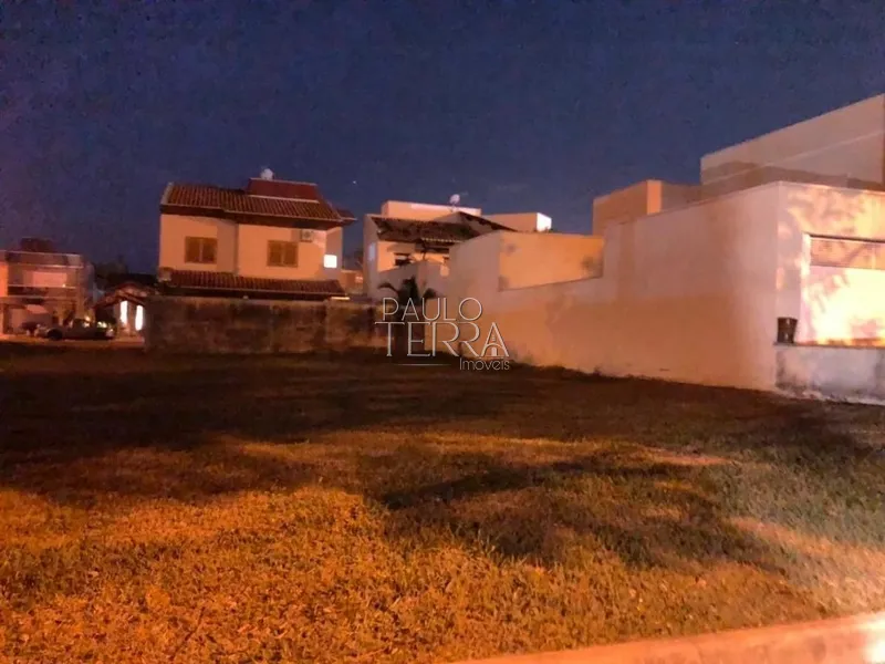 Terreno plano à venda Condomínio Campos do Conde Versailles - Tremembé: 1ª foto da galeria de imagens do imóvel