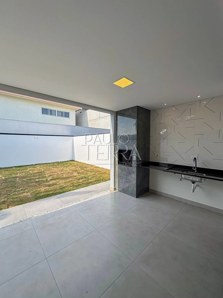 Casa Térrea à Venda no Condomínio Quinta das Palmeiras em Taubaté | 3 Suítes, Escritório, Gourmet e Quintal Amplo: 13ª foto da galeria de imagens do imóvel