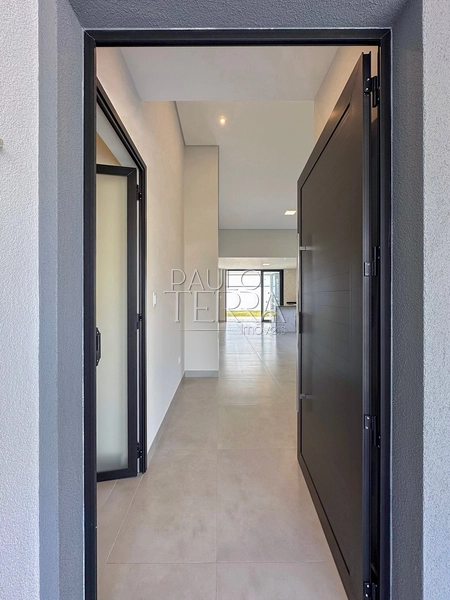 Casa Térrea à Venda no Condomínio Quinta das Palmeiras em Taubaté | 3 Suítes, Escritório, Gourmet e Quintal Amplo: 4ª foto da galeria de imagens do imóvel