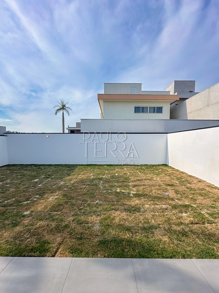 Casa Térrea à Venda no Condomínio Quinta das Palmeiras em Taubaté | 3 Suítes, Escritório, Gourmet e Quintal Amplo: 14ª foto da galeria de imagens do imóvel