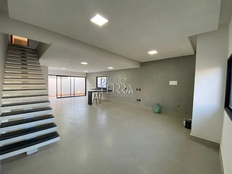 Casa nova 3 dormitórios e quintal - Condomínio fechado em Taubaté SP: 3ª foto da galeria de imagens do imóvel