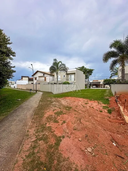 Terreno Plano à Venda no Condomínio Campos do Conde Chambord em Tremembé | 307 m² | Fundo para Área Verde: 10ª foto da galeria de imagens do imóvel