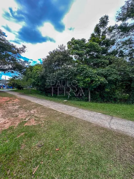 Terreno Plano à Venda no Condomínio Campos do Conde Chambord em Tremembé | 307 m² | Fundo para Área Verde: 8ª foto da galeria de imagens do imóvel