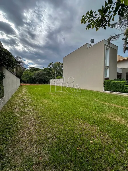 Terreno Plano à Venda no Condomínio Campos do Conde Chambord em Tremembé | 307 m² | Fundo para Área Verde: 3ª foto da galeria de imagens do imóvel