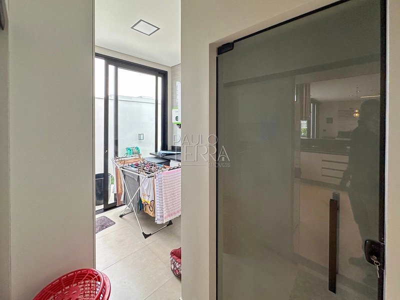 Casa térrea com 3 suítes, piscina, armários planejados no Condomínio San Marco em Taubaté SP: 17ª foto da galeria de imagens do imóvel