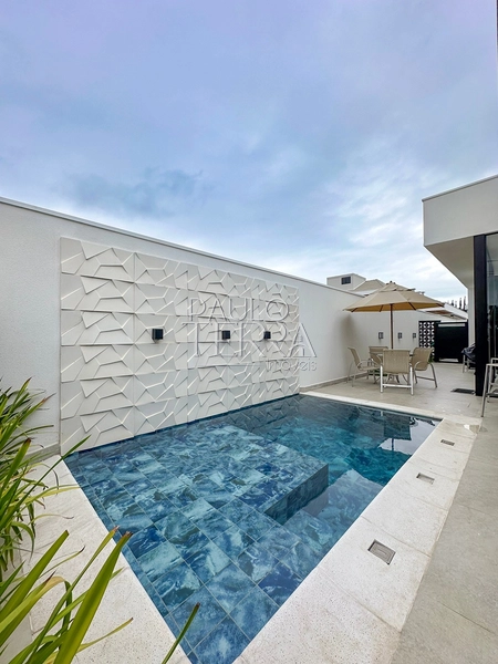 Casa térrea com 3 suítes, piscina, armários planejados no Condomínio San Marco em Taubaté SP: 4ª foto da galeria de imagens do imóvel