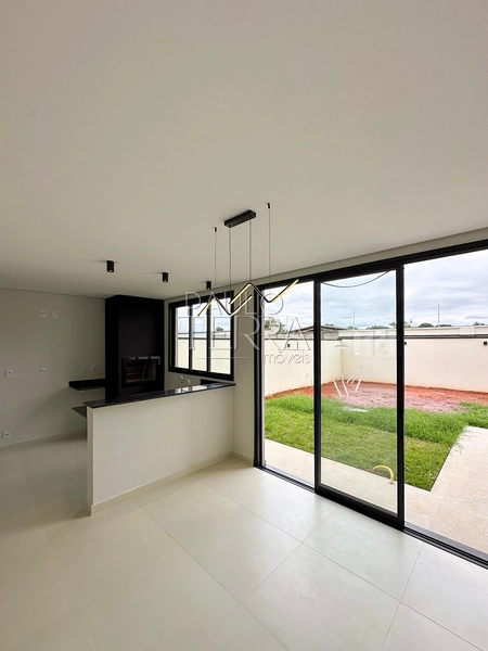 Sobrado à Venda no Condomínio Pérola do Vale Taubaté | 3 Suítes, Energia Solar, Área Gourmet e Quintal Grande: 3ª foto da galeria de imagens do imóvel