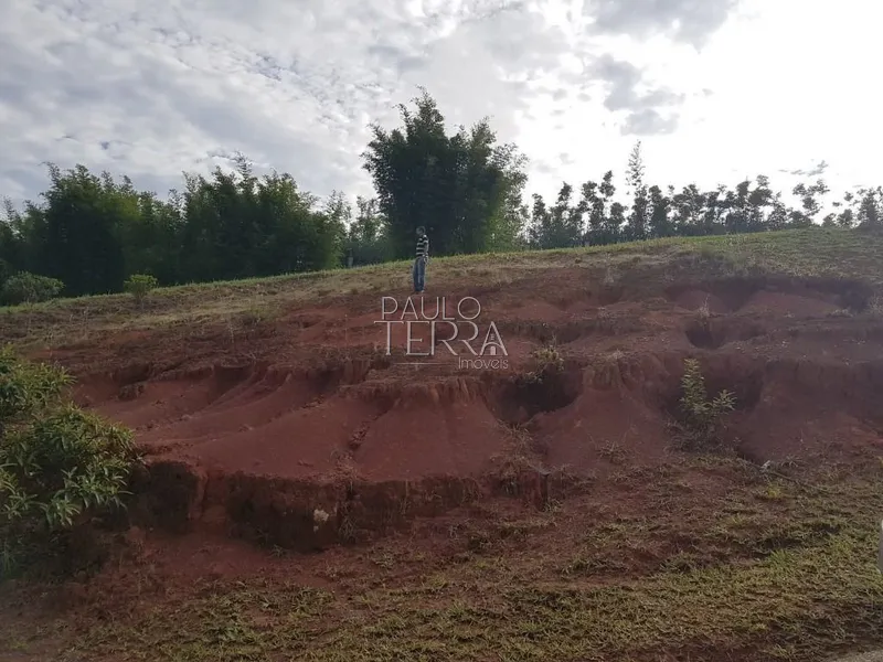 Terreno com vista livre e na parte alta do Condomínio Village da Serra: 3ª foto da galeria de imagens do imóvel
