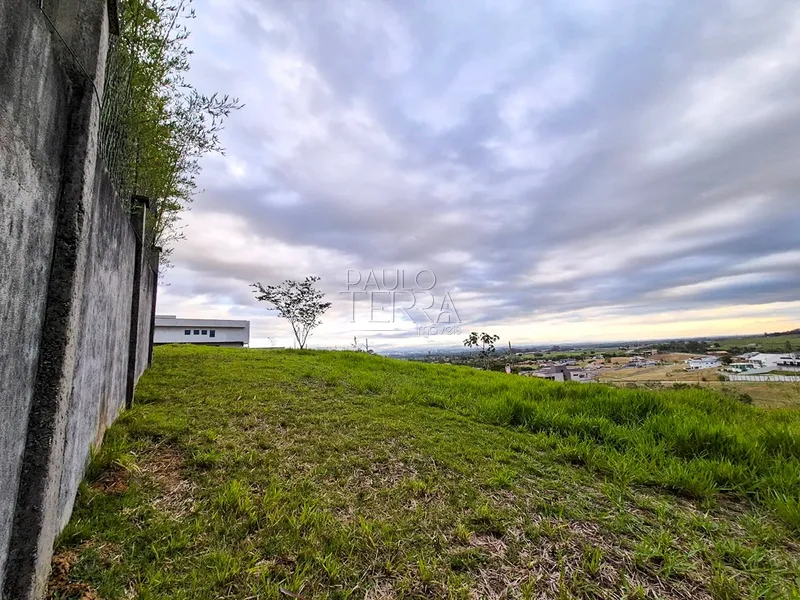 Terreno à Venda no Condomínio Village da Serra Tremembé | 1.028 m² em Aclive com Vista para a Serra da Mantiqueira e Pôr do Sol: 13ª foto da galeria de imagens do imóvel