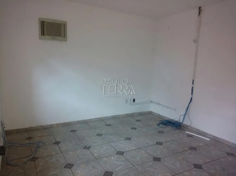 Galpão comercial com fácil acesso e saída para Rodovia Dutra - Taubaté: 4ª foto da galeria de imagens do imóvel