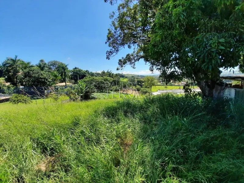 Terreno declive à venda no Condomínio Chácaras Cataguá - Taubaté/SP: 3ª foto da galeria de imagens do imóvel