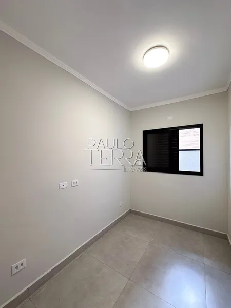 Casa térrea nova com escritório, 3 dormitórios e piscina. Condomínio: 3ª foto da galeria de imagens do imóvel