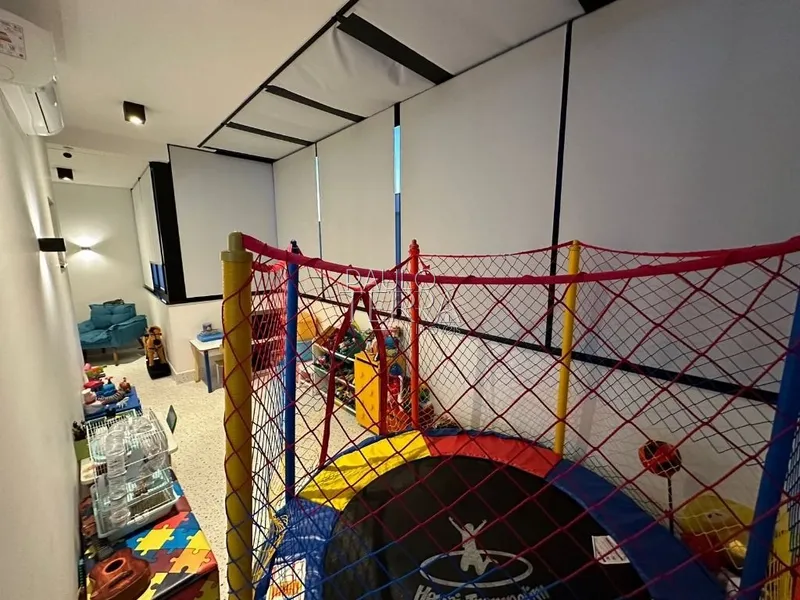 Sobrado alto padrão com 4 suítes e piscina no Condomínio Green Park em Taubaté SP: 24ª foto da galeria de imagens do imóvel