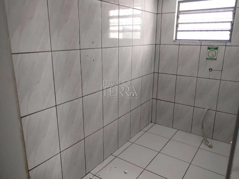 Ponto comercial para alugar - Centro próximo à Praça Santa Terezinha: 6ª foto da galeria de imagens do imóvel