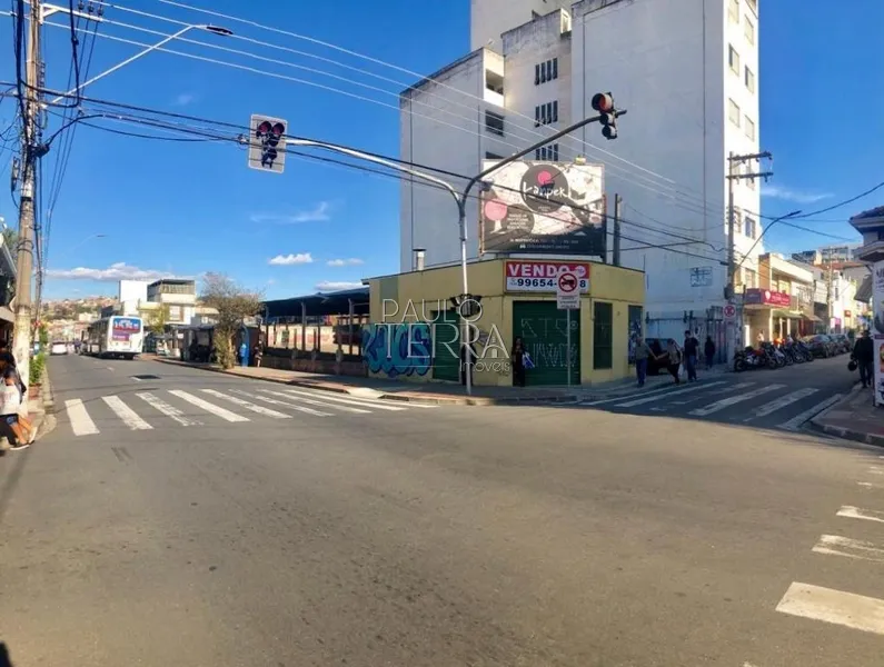 Imovel comercial de esquina bem localizado em Taubaté SP no Centro.: 3ª foto da galeria de imagens do imóvel