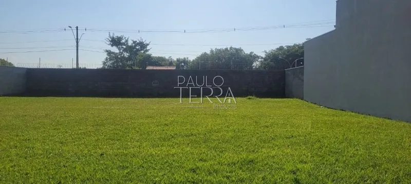 Terreno plano 300 metros no Condomínio Campos do Conde 2 Versailles: 2ª foto da galeria de imagens do imóvel