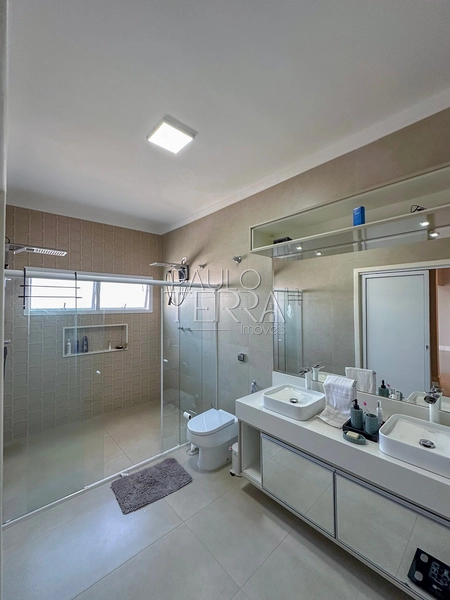 Sobrado com escritório, 3 quartos e piscina no Condomínio Campos do Conde me Tremembé SP: 77ª foto da galeria de imagens do imóvel