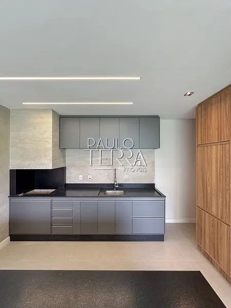 Casa térrea nova e moderna com 3 suítes, cozinha planejada e quintal: 12ª foto da galeria de imagens do imóvel