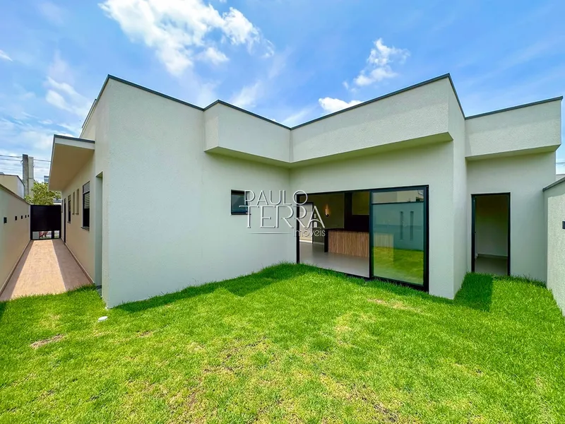 Casa térrea nova e moderna com 3 suítes, cozinha planejada e quintal: 21ª foto da galeria de imagens do imóvel