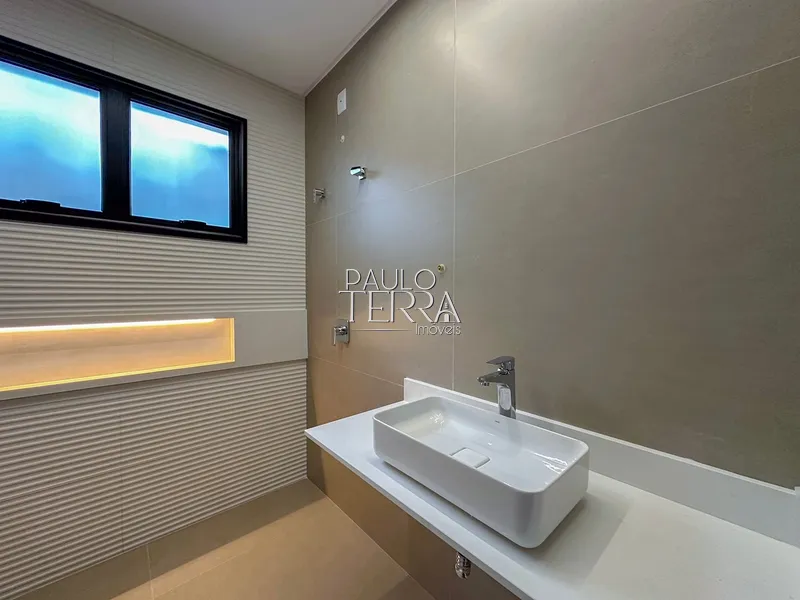 Casa térrea nova e moderna com 3 suítes, cozinha planejada e quintal: 35ª foto da galeria de imagens do imóvel