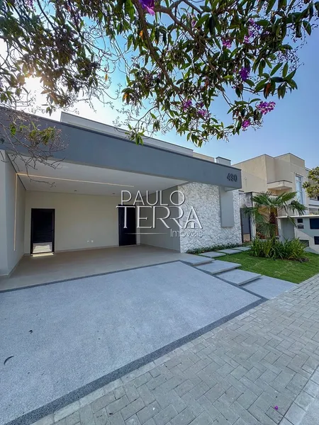 Casa térrea nova e moderna com 3 suítes, cozinha planejada e quintal: 3ª foto da galeria de imagens do imóvel