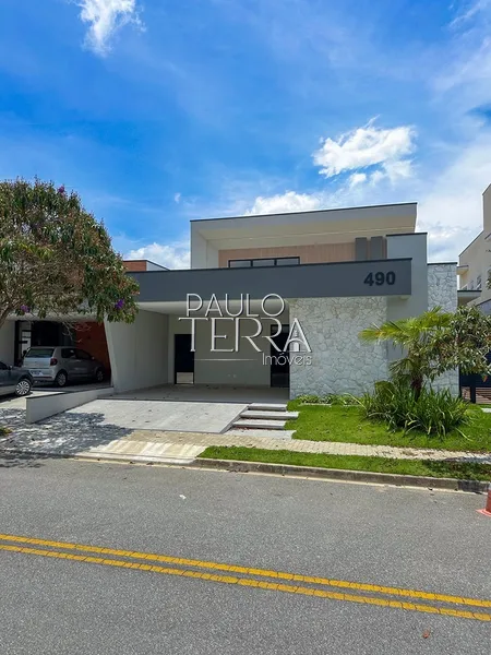 Casa térrea nova e moderna com 3 suítes, cozinha planejada e quintal: 1ª foto da galeria de imagens do imóvel