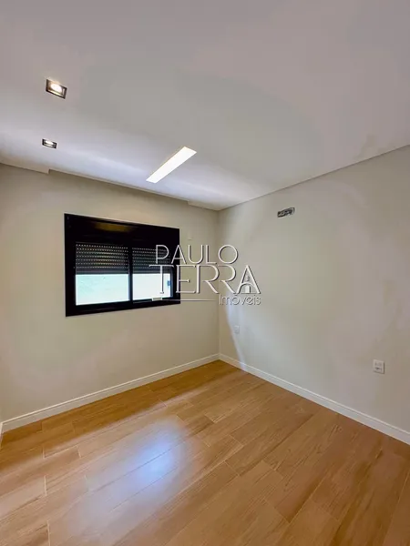 Casa térrea nova e moderna com 3 suítes, cozinha planejada e quintal: 48ª foto da galeria de imagens do imóvel