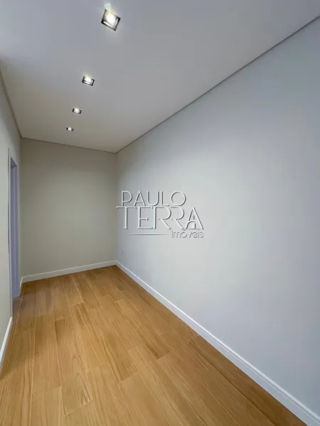 Casa térrea nova e moderna com 3 suítes, cozinha planejada e quintal: 33ª foto da galeria de imagens do imóvel